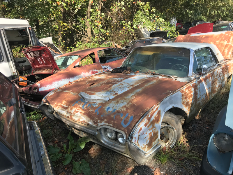 Third-gen Ford Thunderbird. This made me extraordinarily sad.